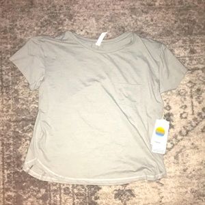 Cropped blue/gray pocket tee Vuori NWT